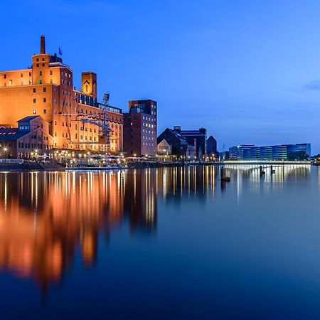 City Apartment Duisburg 2#Netflix &Wlan &Kingsize Bett & Kaffee Maschine & Central & 500M Innenhafen & 2 Min U Bahn Exterior foto